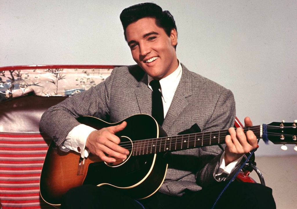 (You’re The) Devil in Disguise – Elvis Presley