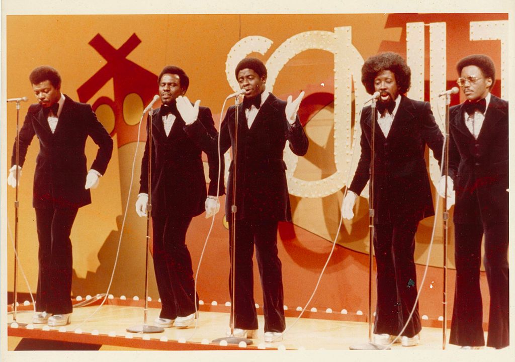 Kiss and Say Goodbye – The Manhattans