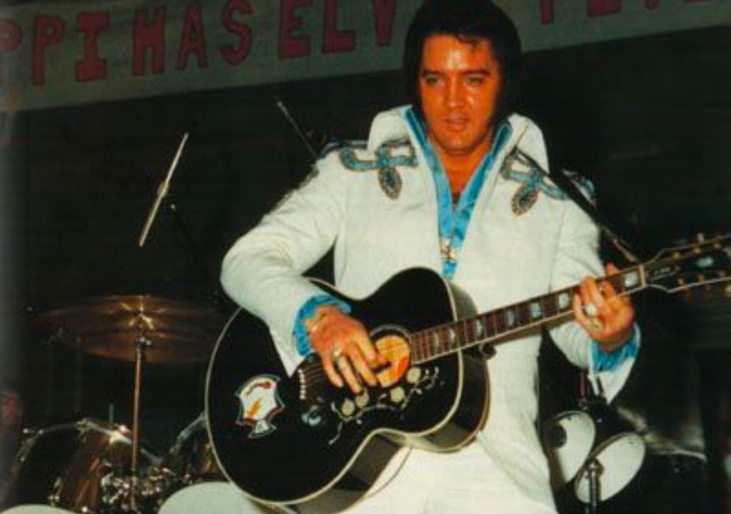 Good time Charlie’s Got The Blues – Elvis Presley